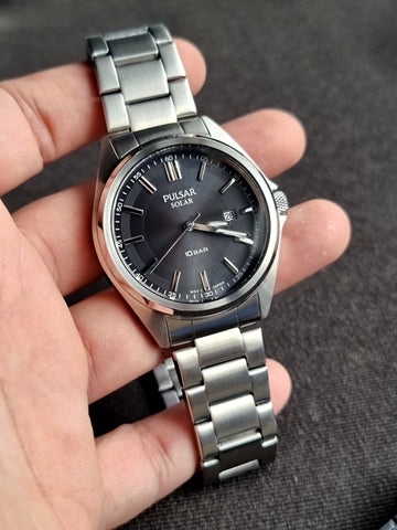 Pulsar Sub Brand Of Seiko Gents Watch 39mm Dial Solor Operated Quartz Watch